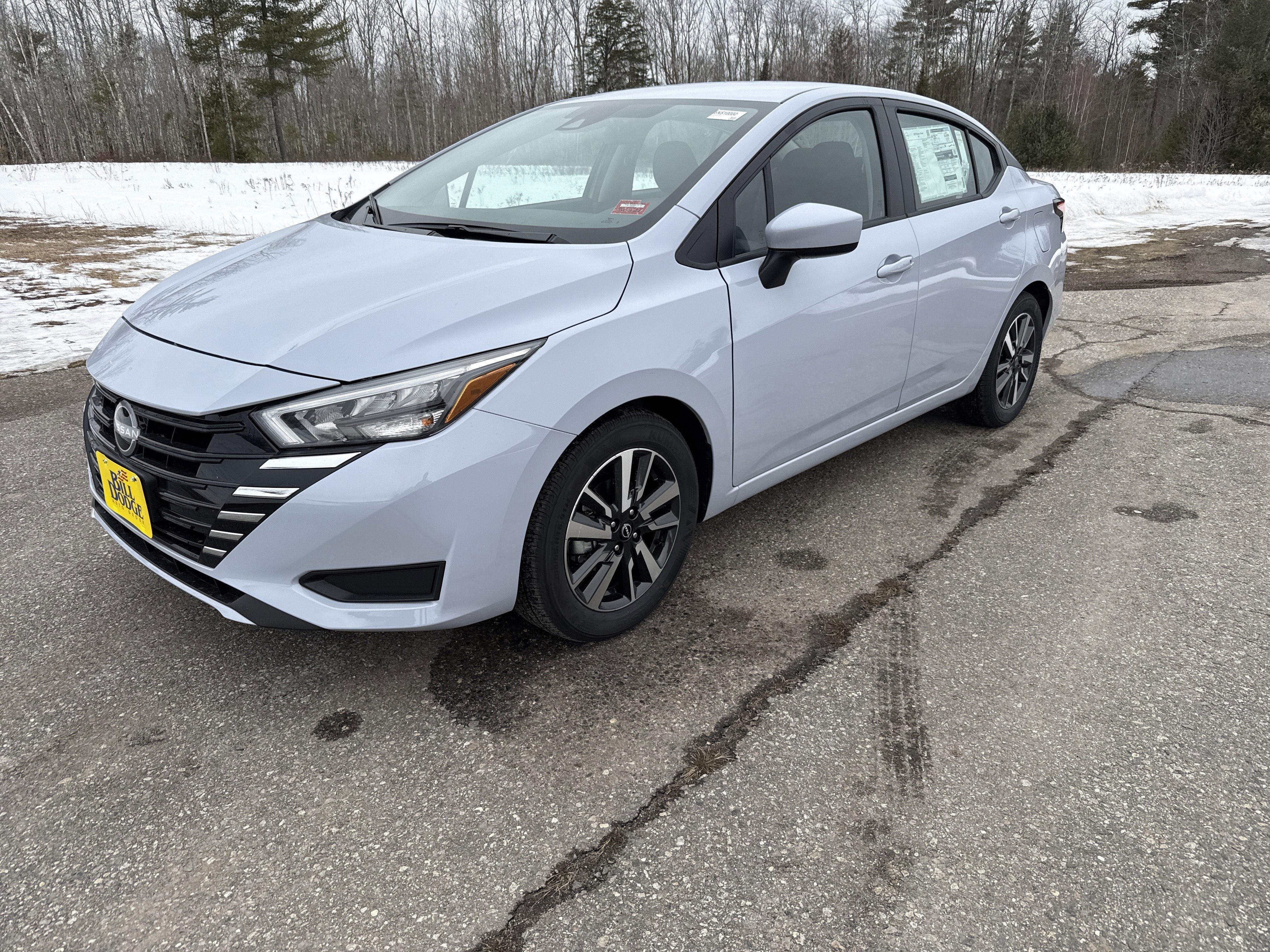 New 2025 Nissan Versa SV w/ Trunk Package FWD image 1