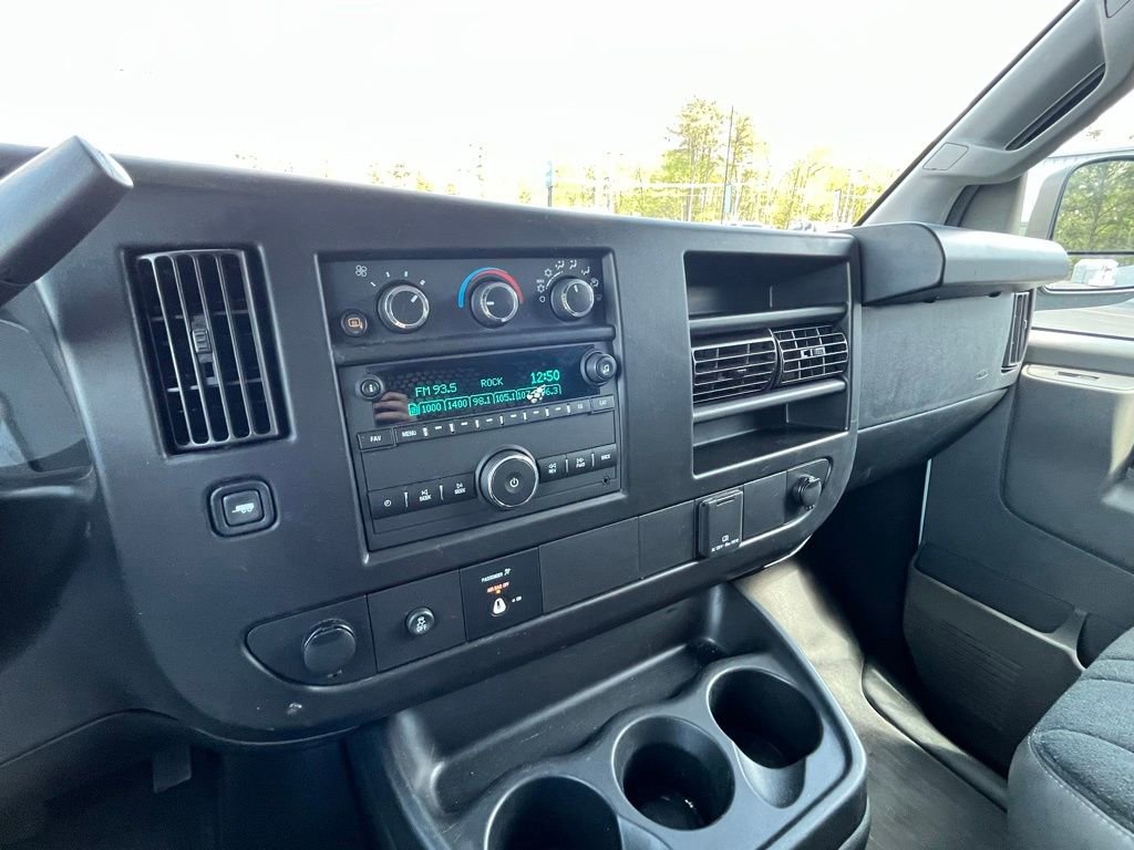 Used 2024 GMC Savana 2500 w/ Driver Convenience Package RWD image 21