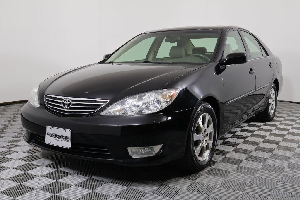 Used 2005 Toyota Camry XLE image 8