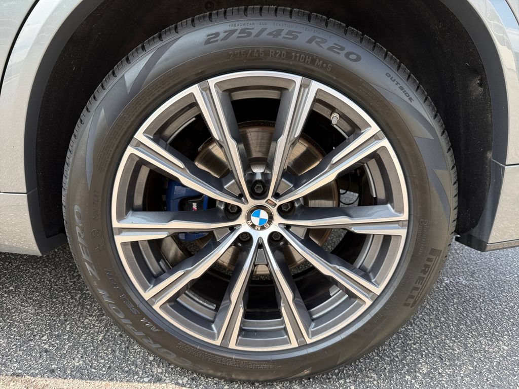 Used 2024 BMW X5 xDrive40i w/ M Sport Package AWD/4WD image 16
