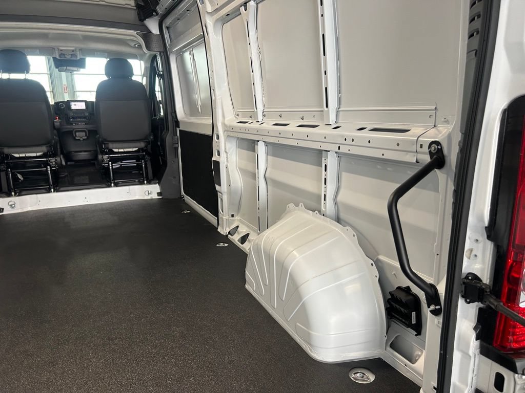 New 2025 RAM ProMaster 2500 w/ Convenience Group FWD image 13