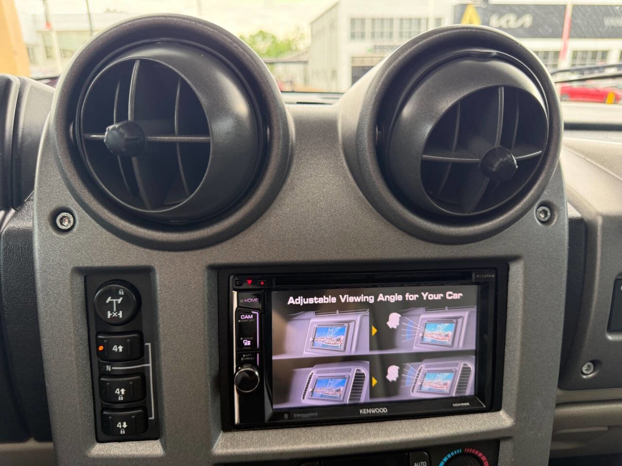 Used 2003 HUMMER H2 w/ Preferred Equipment Group image 17