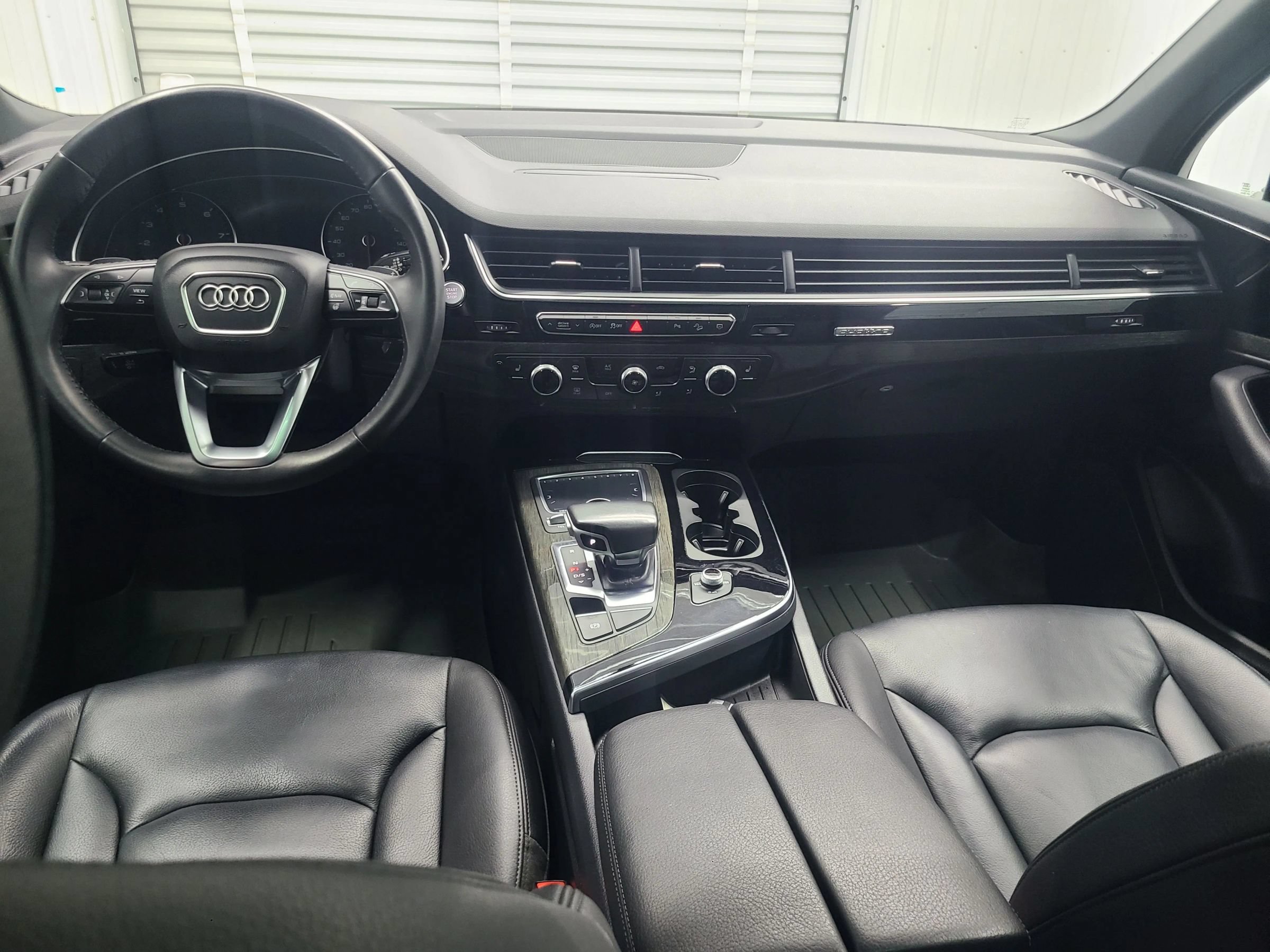 Used 2019 Audi Q7 3.0T Premium w/ Convenience Package AWD/4WD image 2