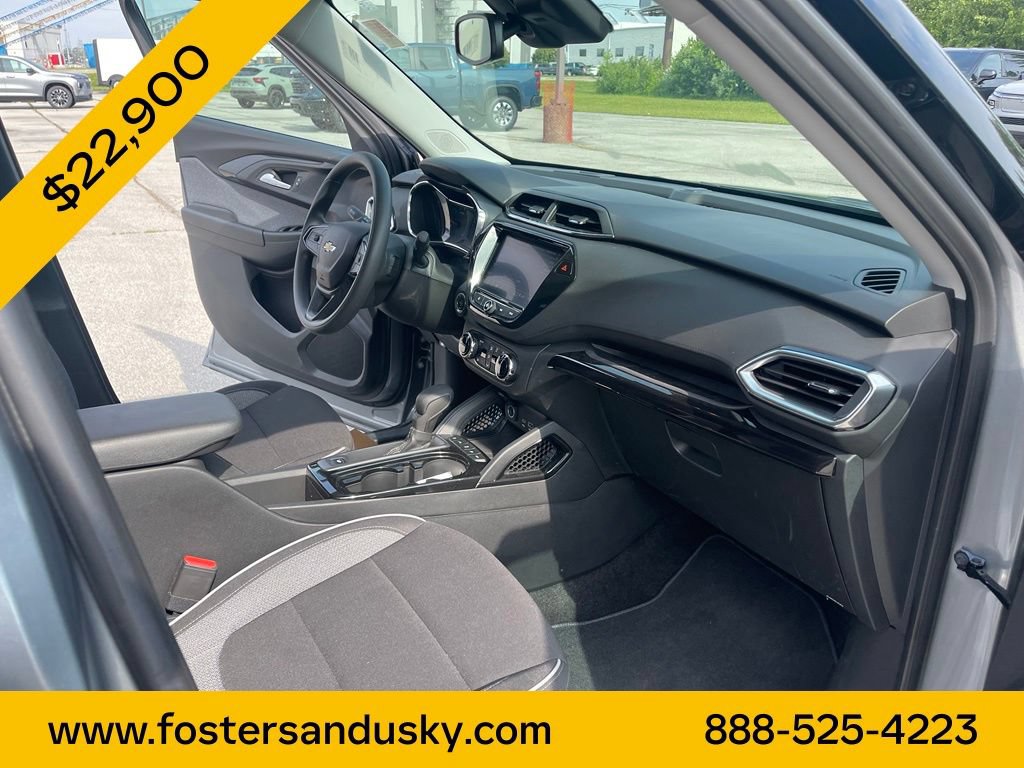 Used 2023 Chevrolet TrailBlazer LT w/ Convenience Package AWD/4WD image 19