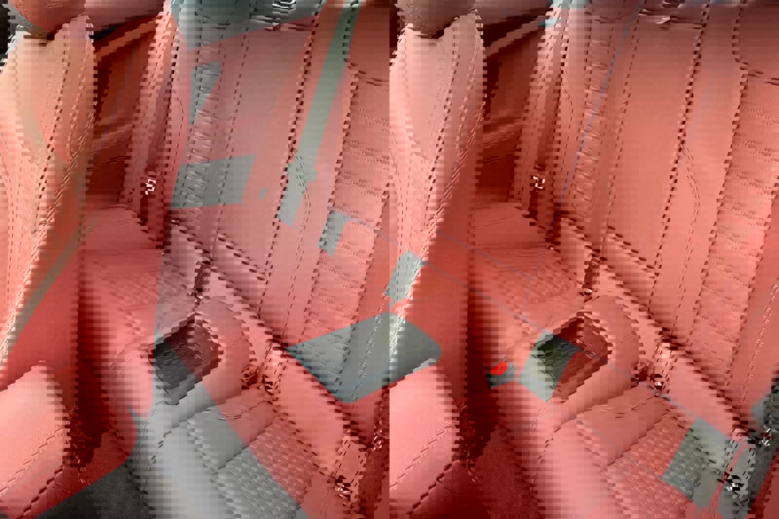 Certified 2023 BMW 230i Coupe w/ Premium Package image 4