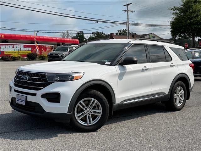 Used 2020 Ford Explorer XLT w/ Comfort Package AWD/4WD image 2