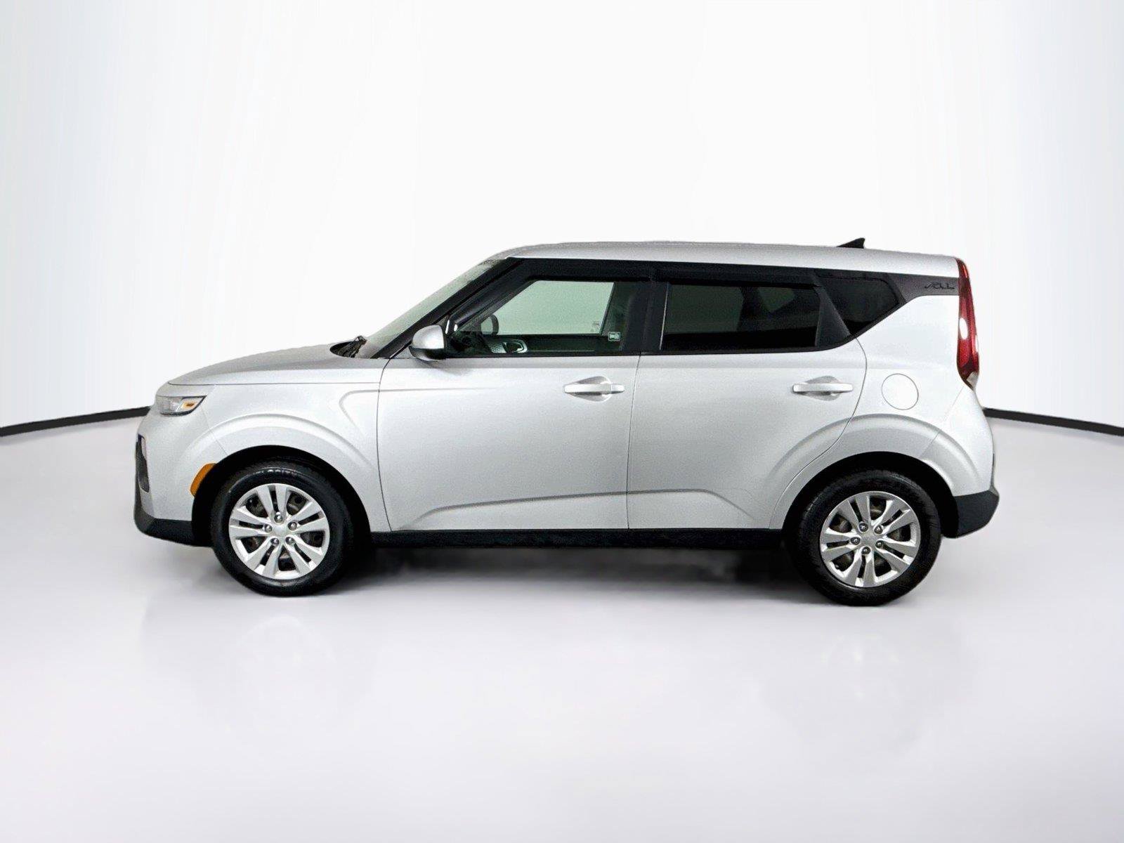 Used 2021 Kia Soul LX FWD image 12