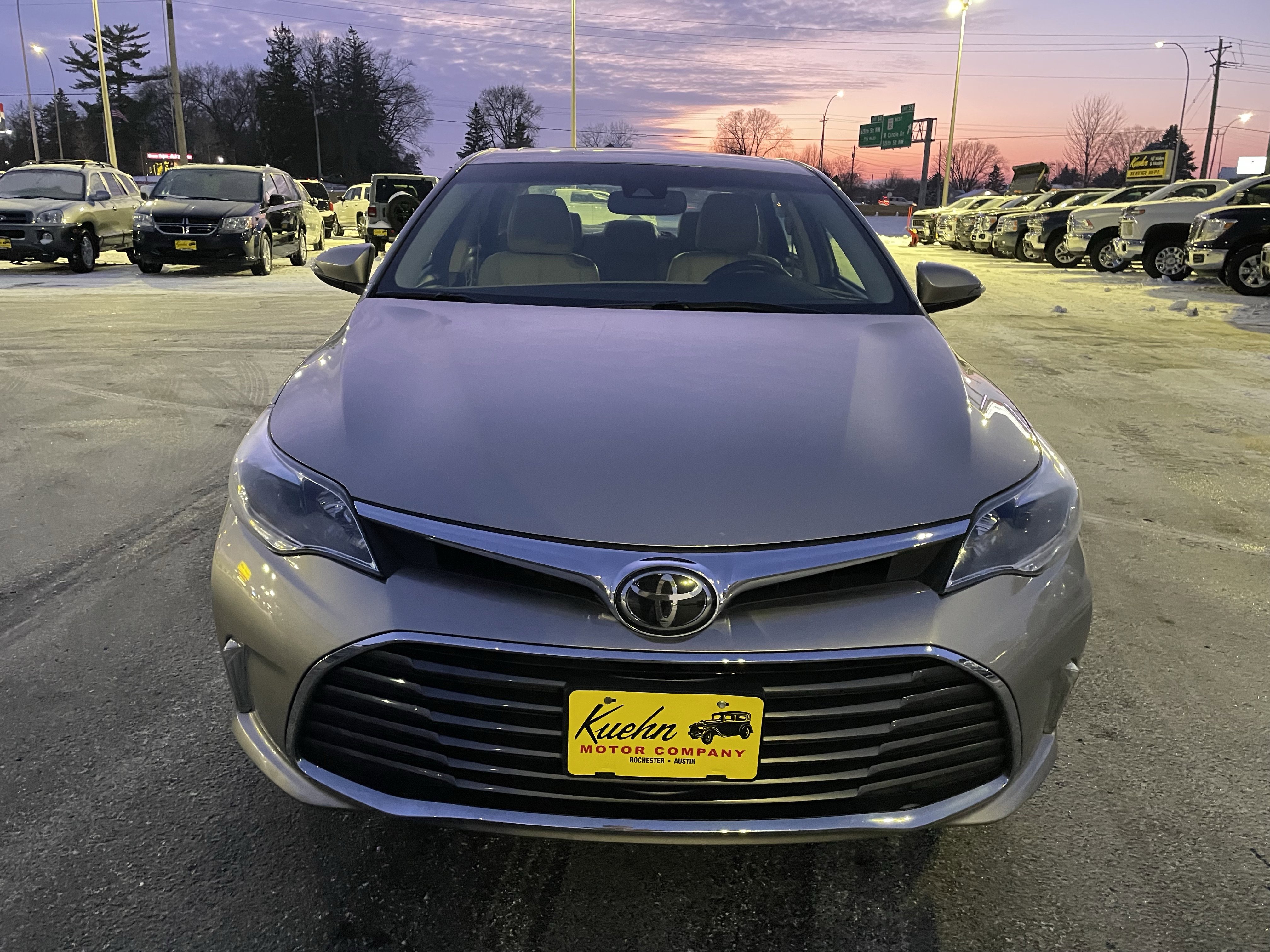 Used 2017 Toyota Avalon XLE Premium w/ Protection Package image 3
