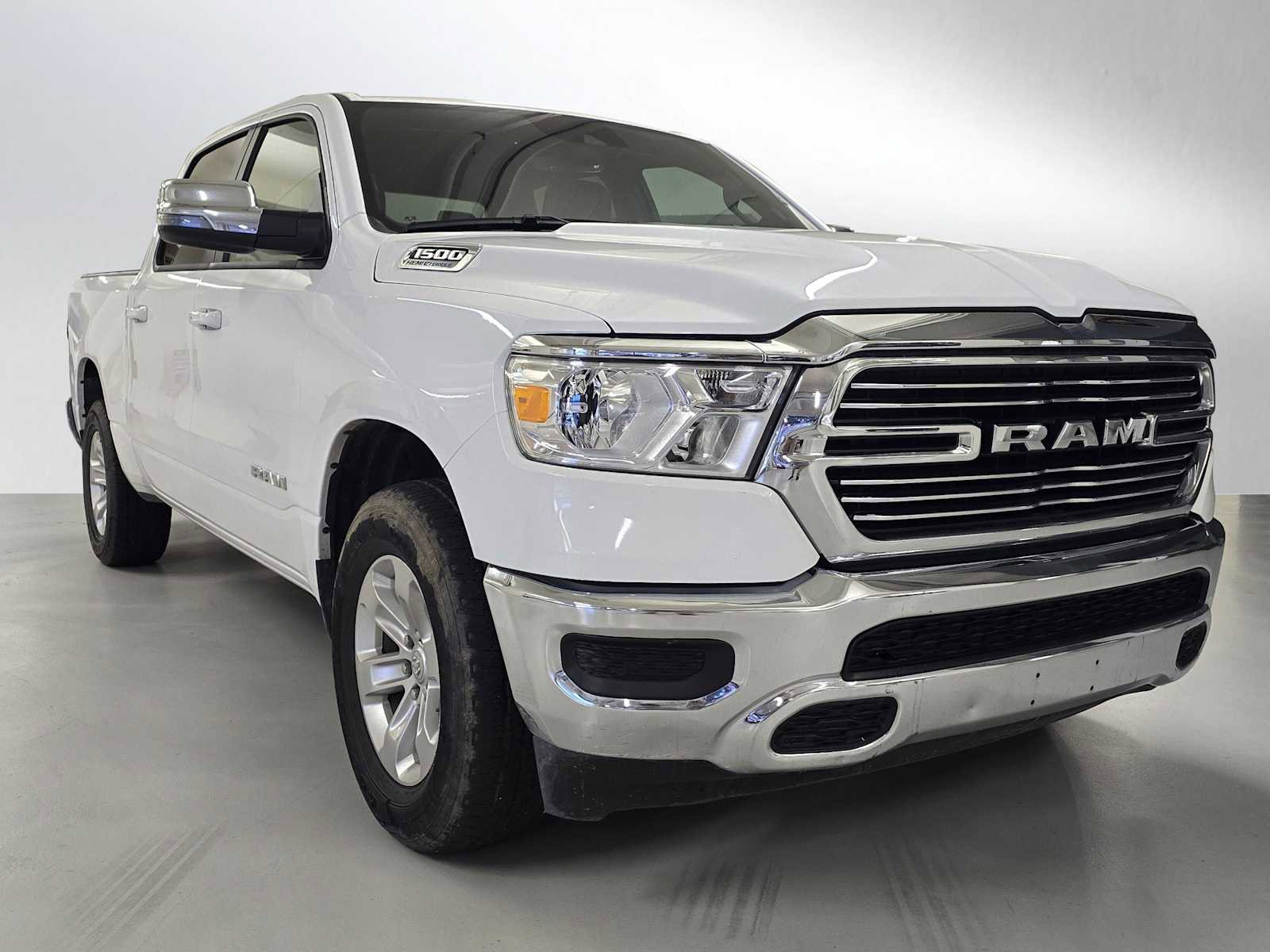 Used 2024 RAM 1500 Laramie image 7