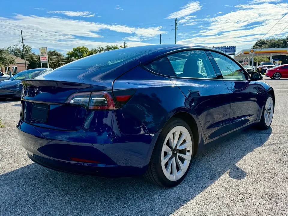 Used 2022 Tesla Model 3 RWD image 3