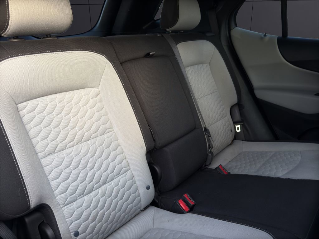 Used 2021 Chevrolet Equinox LS image 20