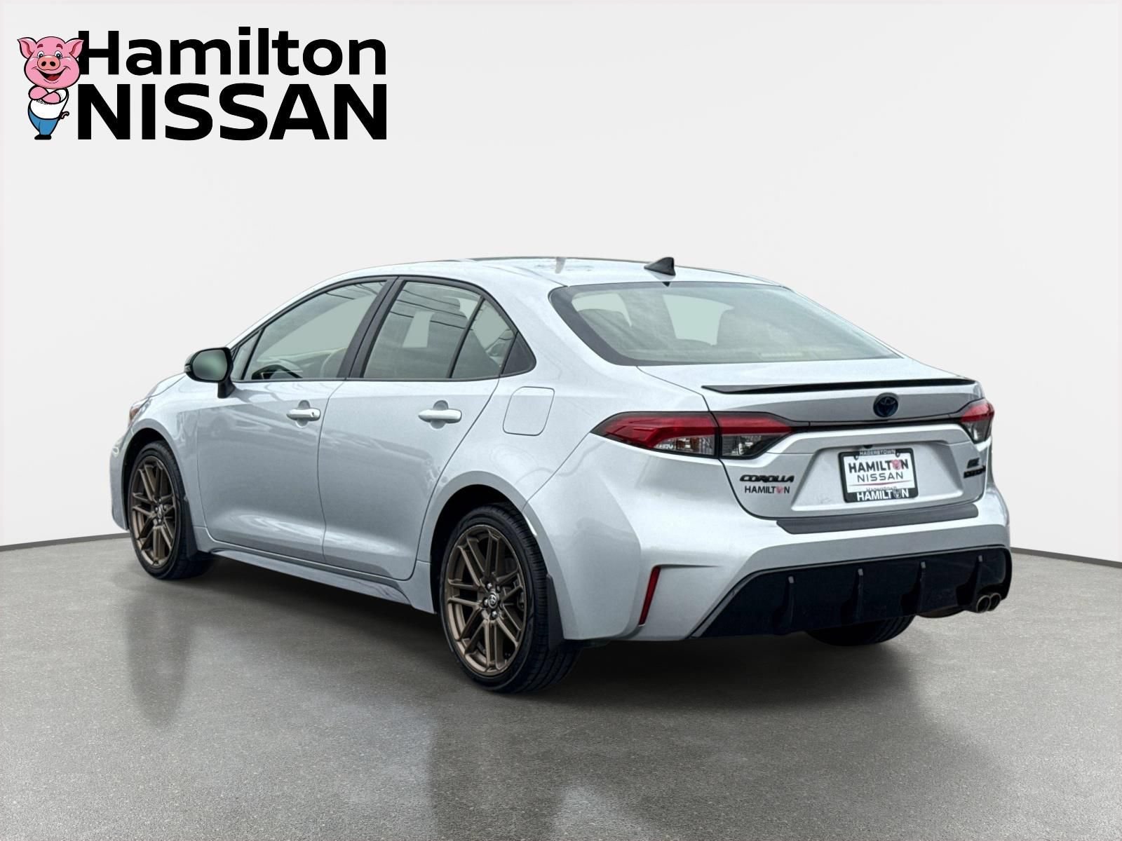 Used 2024 Toyota Corolla SE w/ Convenience Package FWD image 4