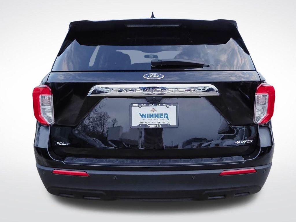 Used 2023 Ford Explorer XLT image 6