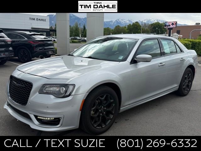 Used 2022 Chrysler 300 Touring L AWD/4WD image 5