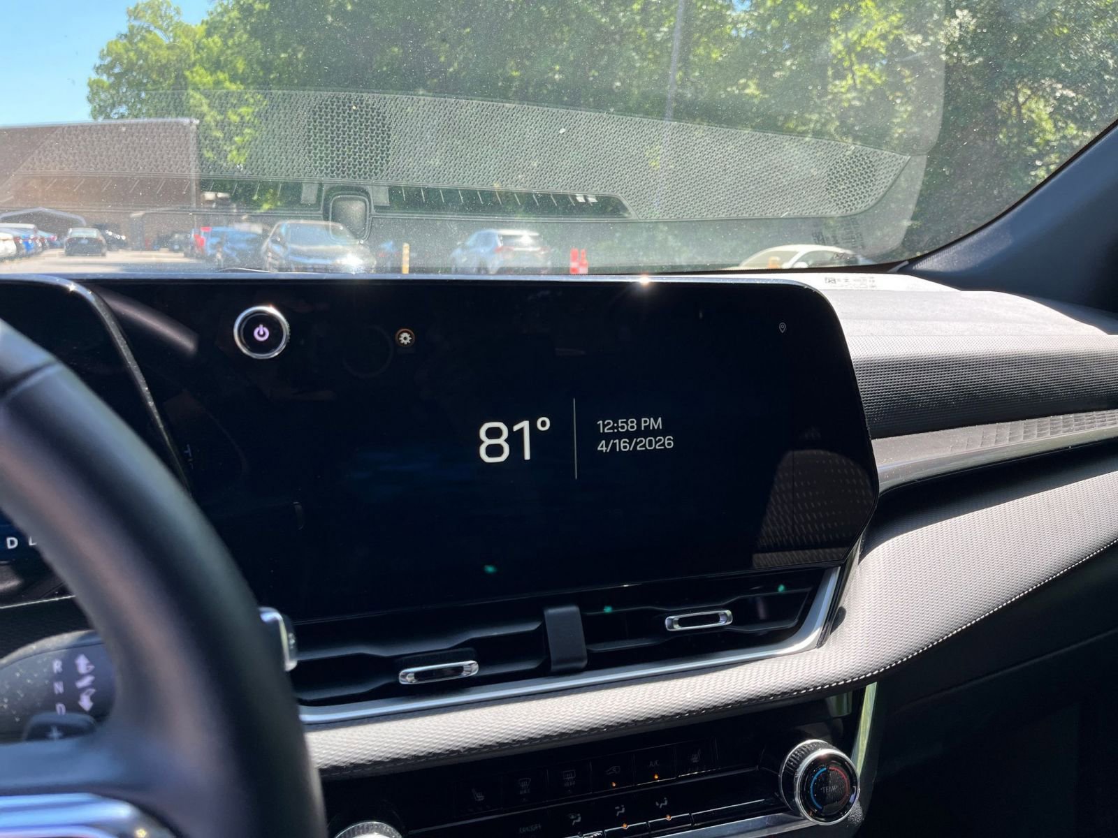 Used 2025 Chevrolet Equinox LT FWD image 17