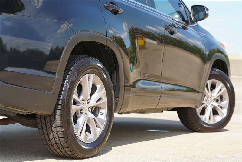 Used 2015 Toyota Highlander XLE FWD image 19