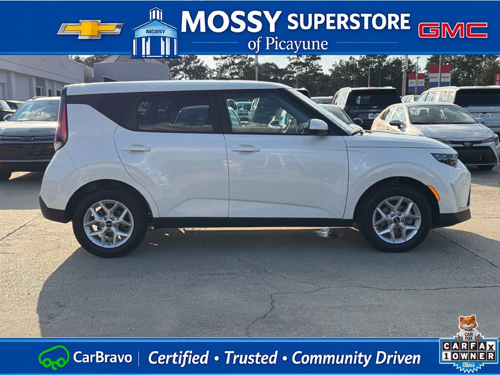 Used 2025 Kia Soul LX w/ LX Technology Package FWD image 7