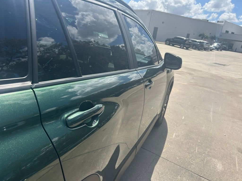 Used 2022 Toyota Corolla Cross XLE w/ Convenience Package AWD/4WD image 33