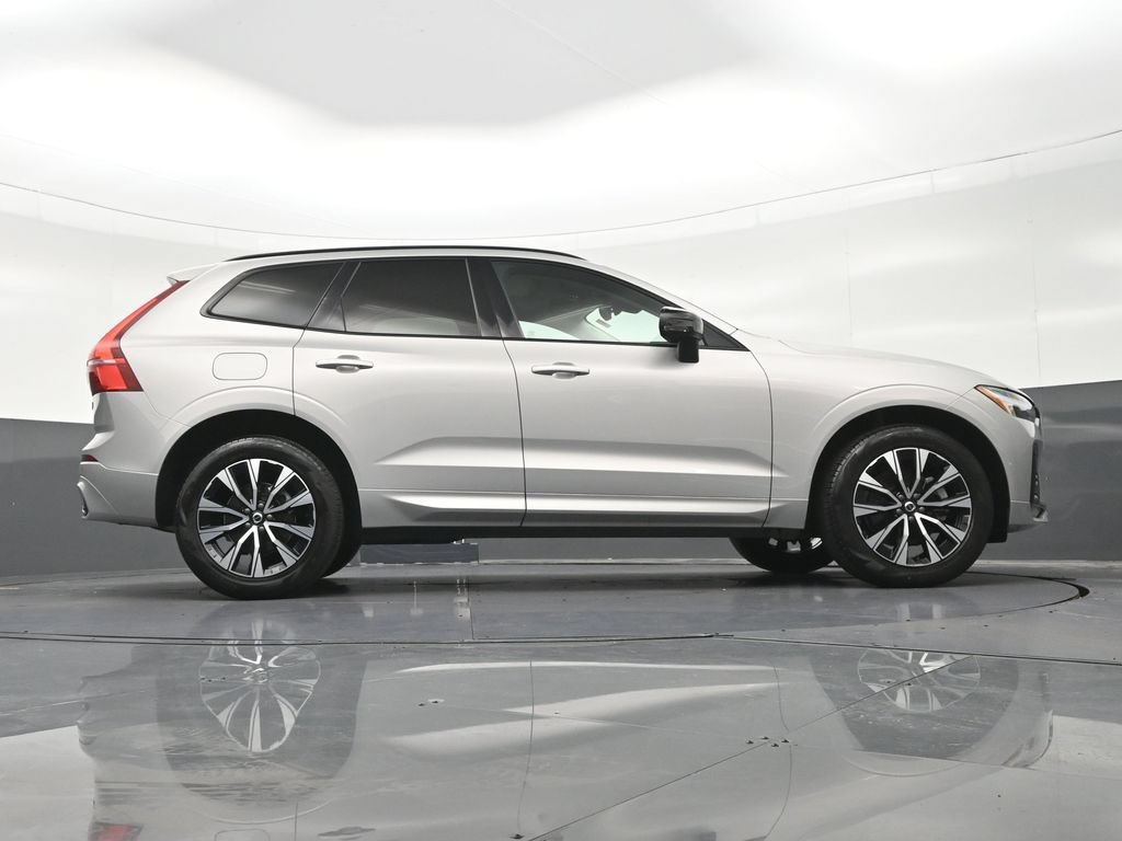 Certified 2024 Volvo XC60 B5 Core AWD/4WD image 32