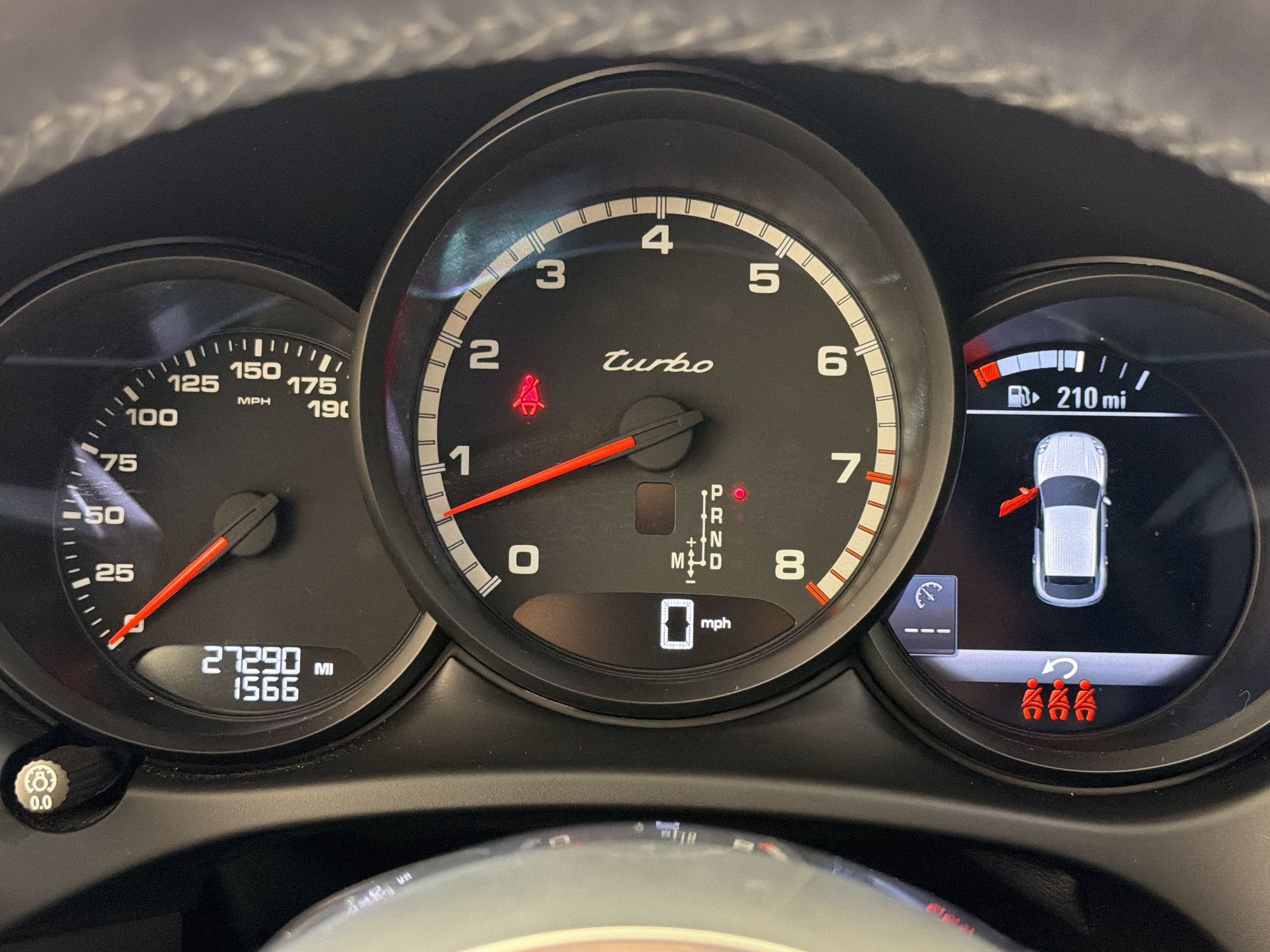 Certified 2020 Porsche Macan Turbo AWD/4WD image 21