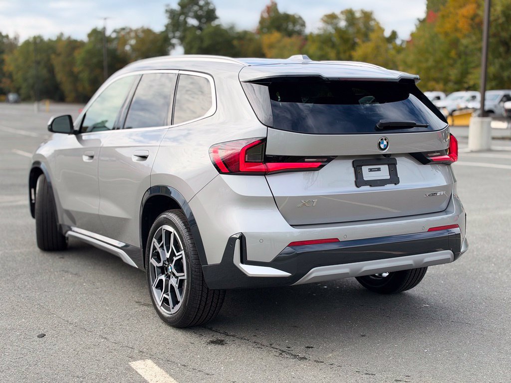 New 2026 BMW X1 xDrive28i w/ Technology Package AWD/4WD image 4
