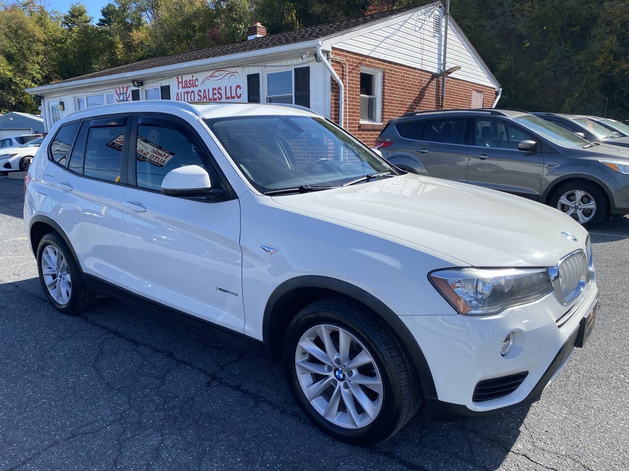 Used 2016 BMW X3 xDrive28i AWD/4WD image 3