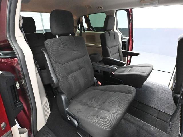 Used 2020 Dodge Grand Caravan SE w/ UConnect Hands-Free Group image 36