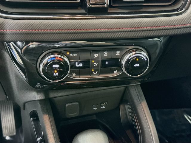 Used 2024 Chevrolet TrailBlazer RS w/ Convenience Package FWD image 16