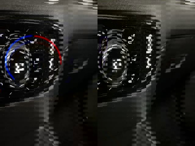 Used 2024 Chevrolet Silverado 3500 High Country w/ Technology Package image 35