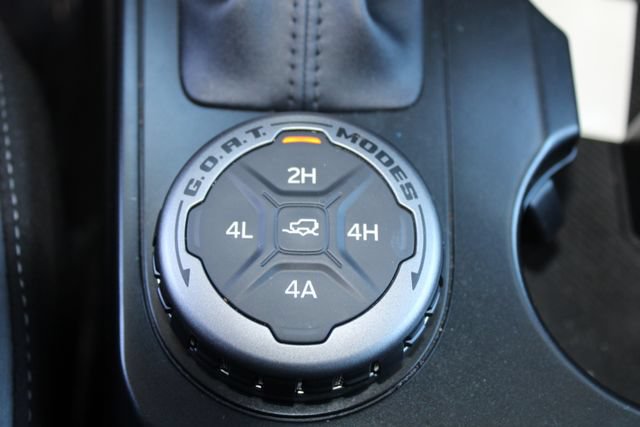 Used 2025 Ford Bronco Badlands AWD/4WD image 29