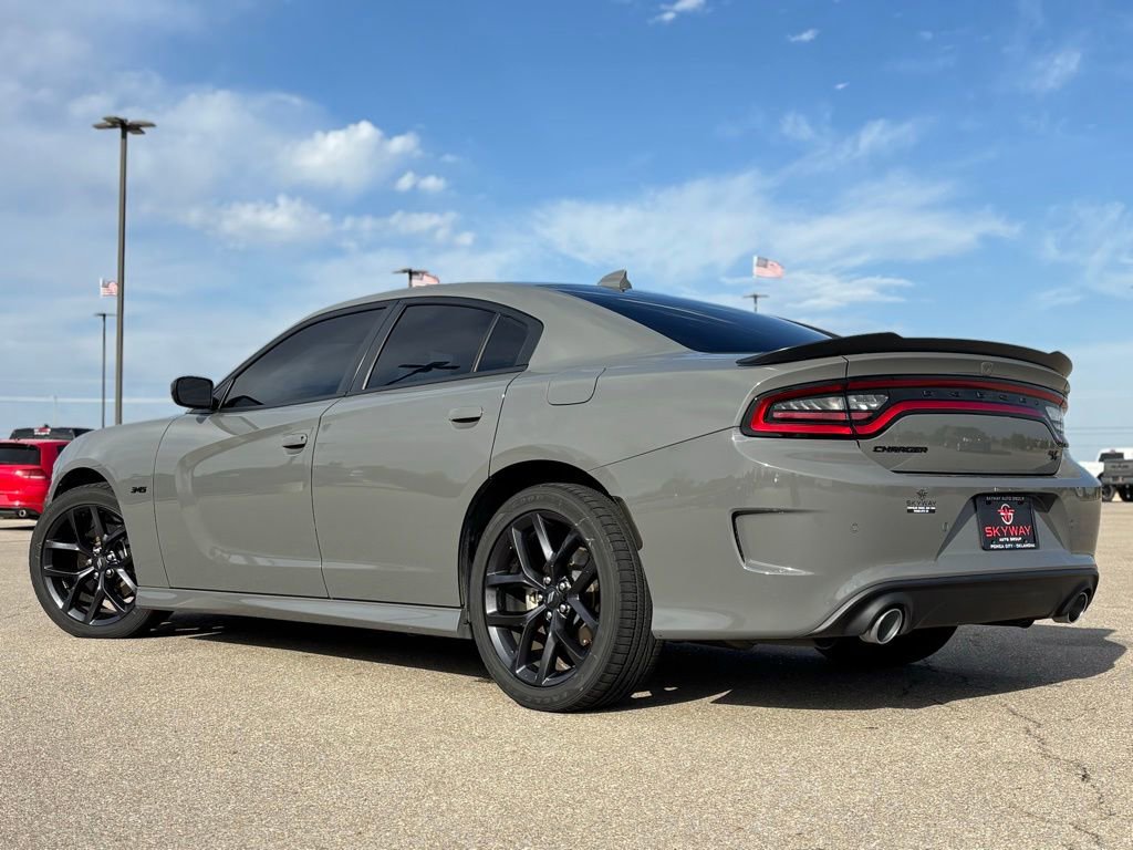 Used 2023 Dodge Charger R/T w/ Blacktop Package image 3