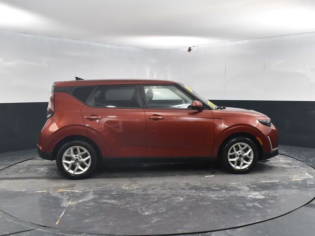 Used 2023 Kia Soul LX w/ Option Group 015 image 11