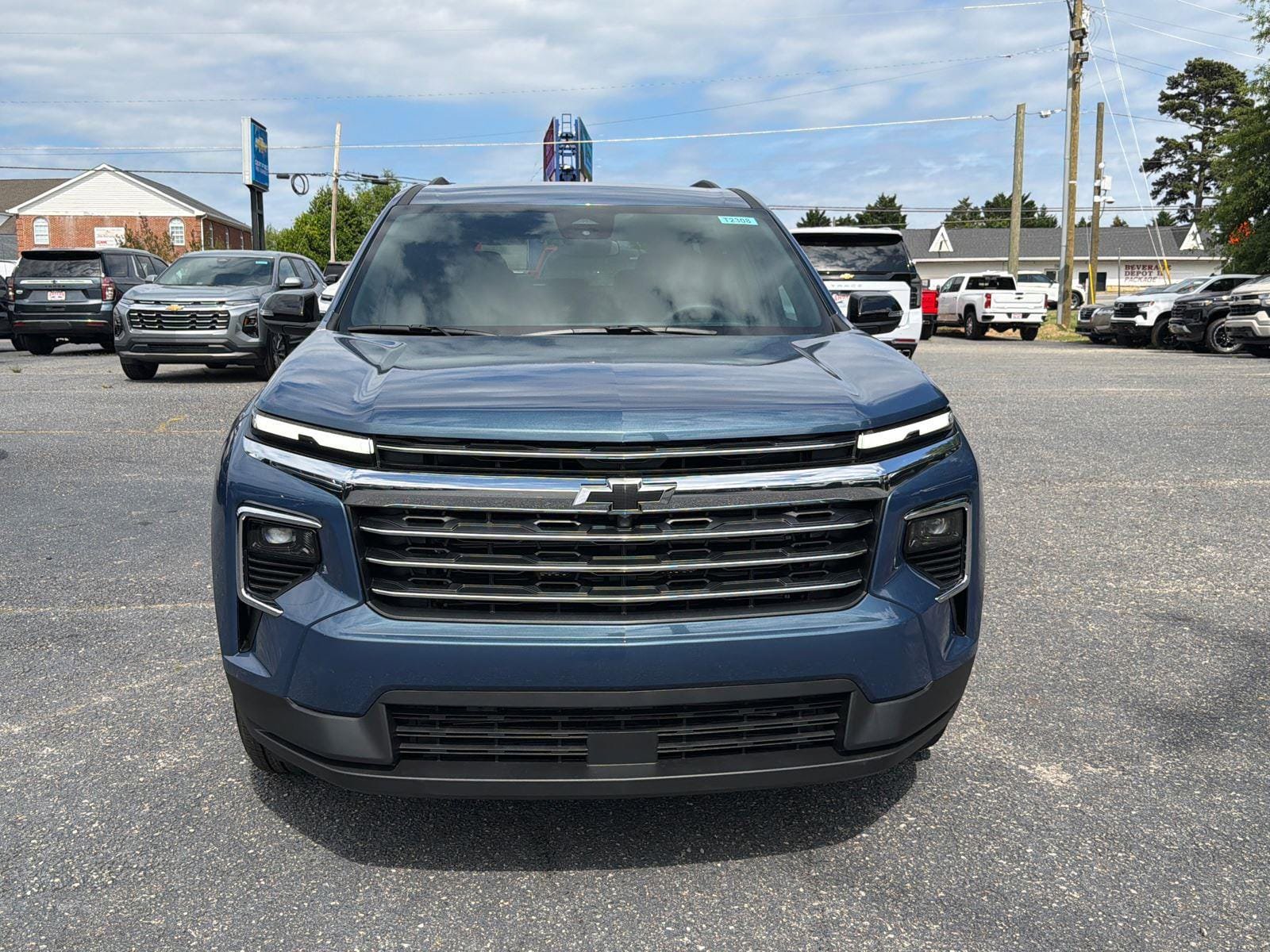 New 2026 Chevrolet Traverse LT AWD/4WD image 2