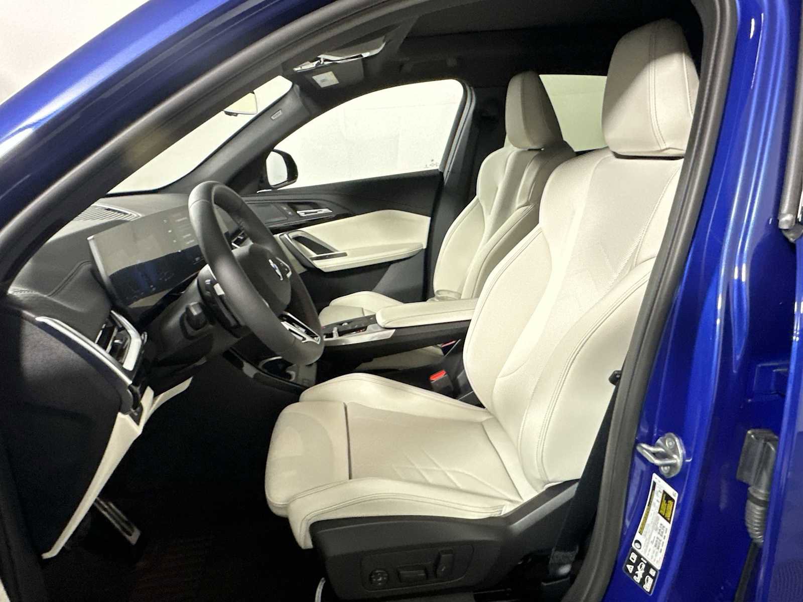 New 2026 BMW X2 xDrive28i w/ M Sport Package image 11