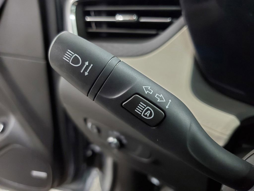 Used 2024 Buick Encore GX Avenir w/ Avenir Convenience Package image 36