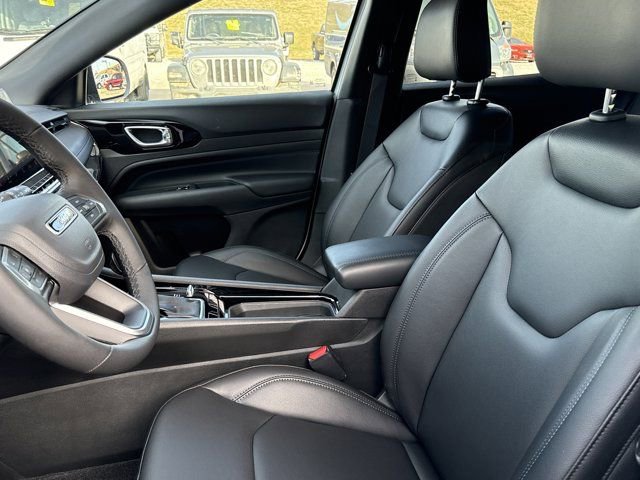 New 2026 Jeep Compass Limited image 5