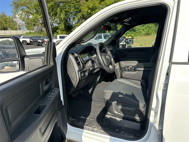 Used 2024 RAM 2500 Tradesman w/ Chrome Appearance Group image 33