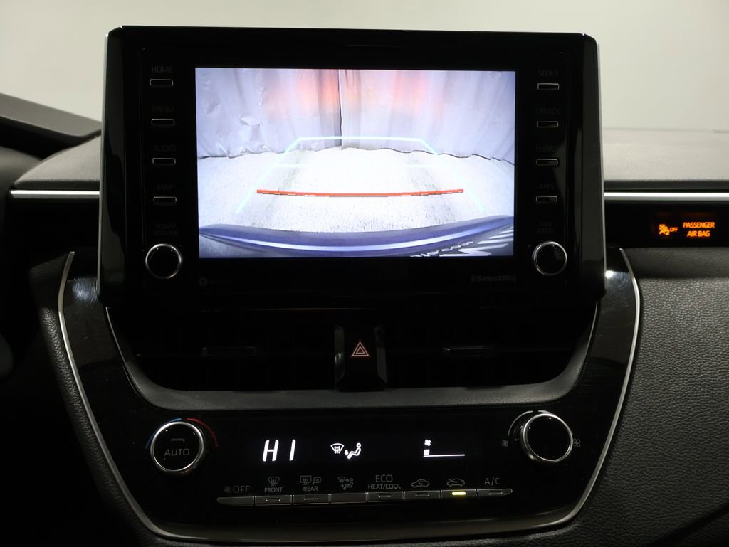 Used 2021 Toyota Corolla LE image 23