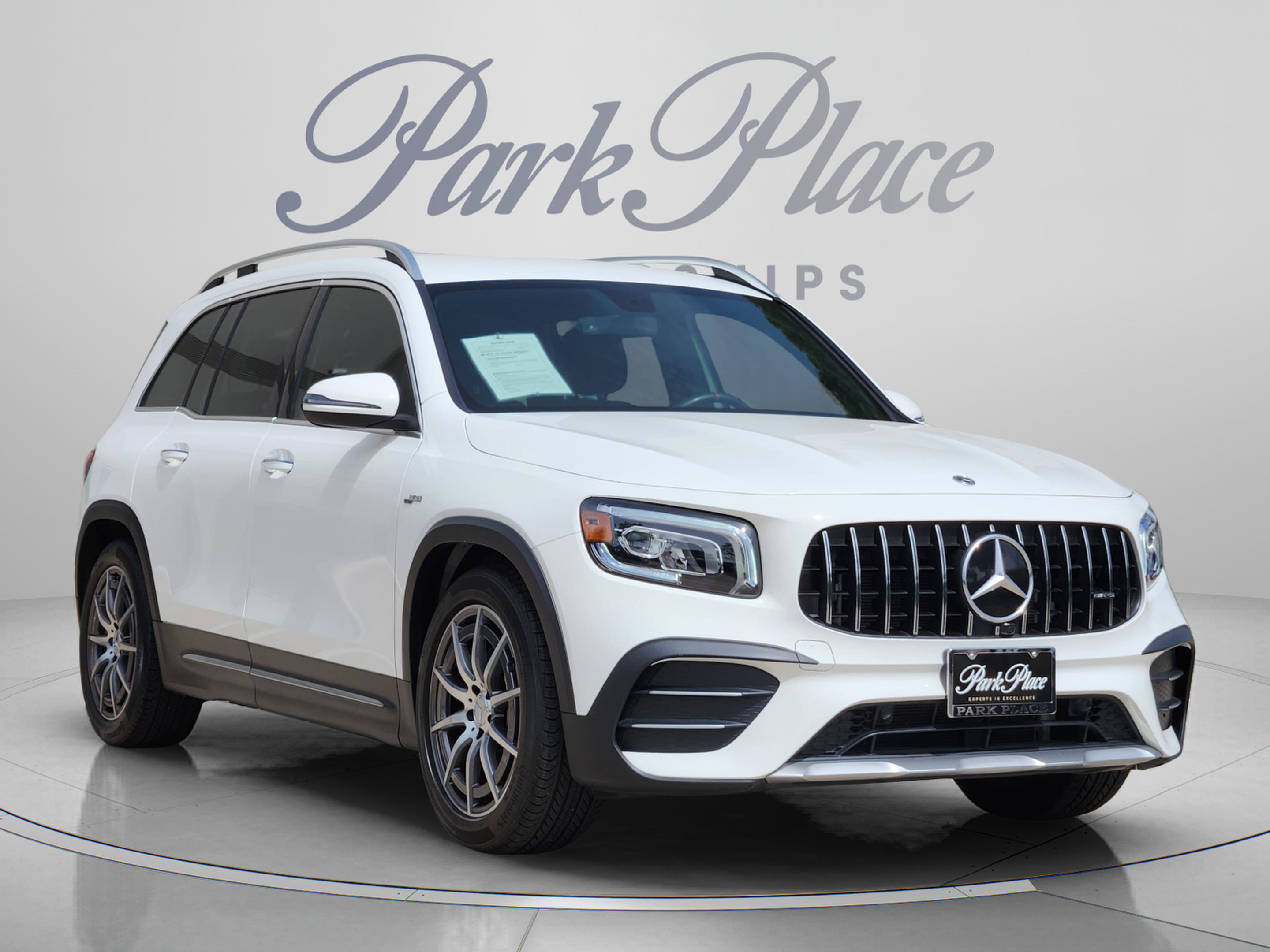 Used 2023 Mercedes-Benz GLB 35 AMG 4MATIC image 4