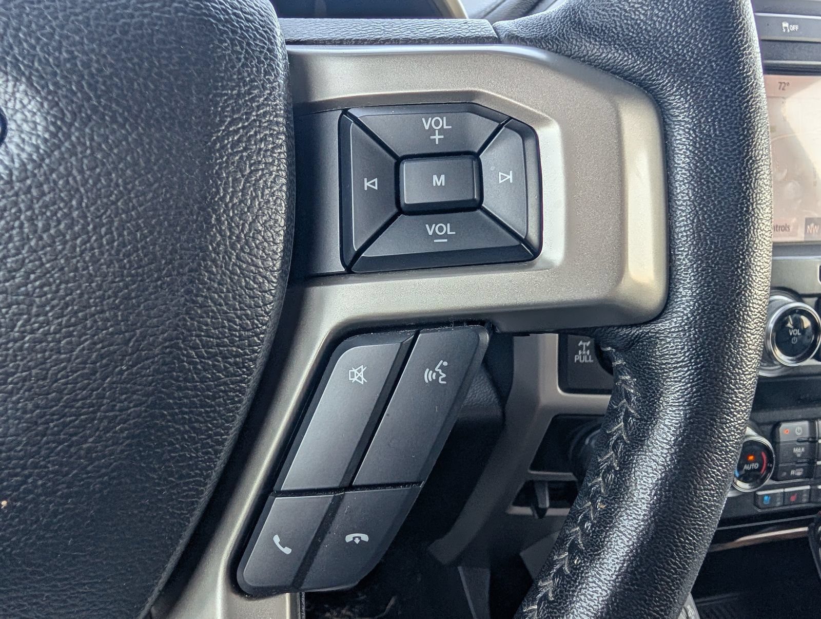 Used 2020 Ford F150 Lariat w/ Equipment Group 502A Luxury AWD/4WD image 17