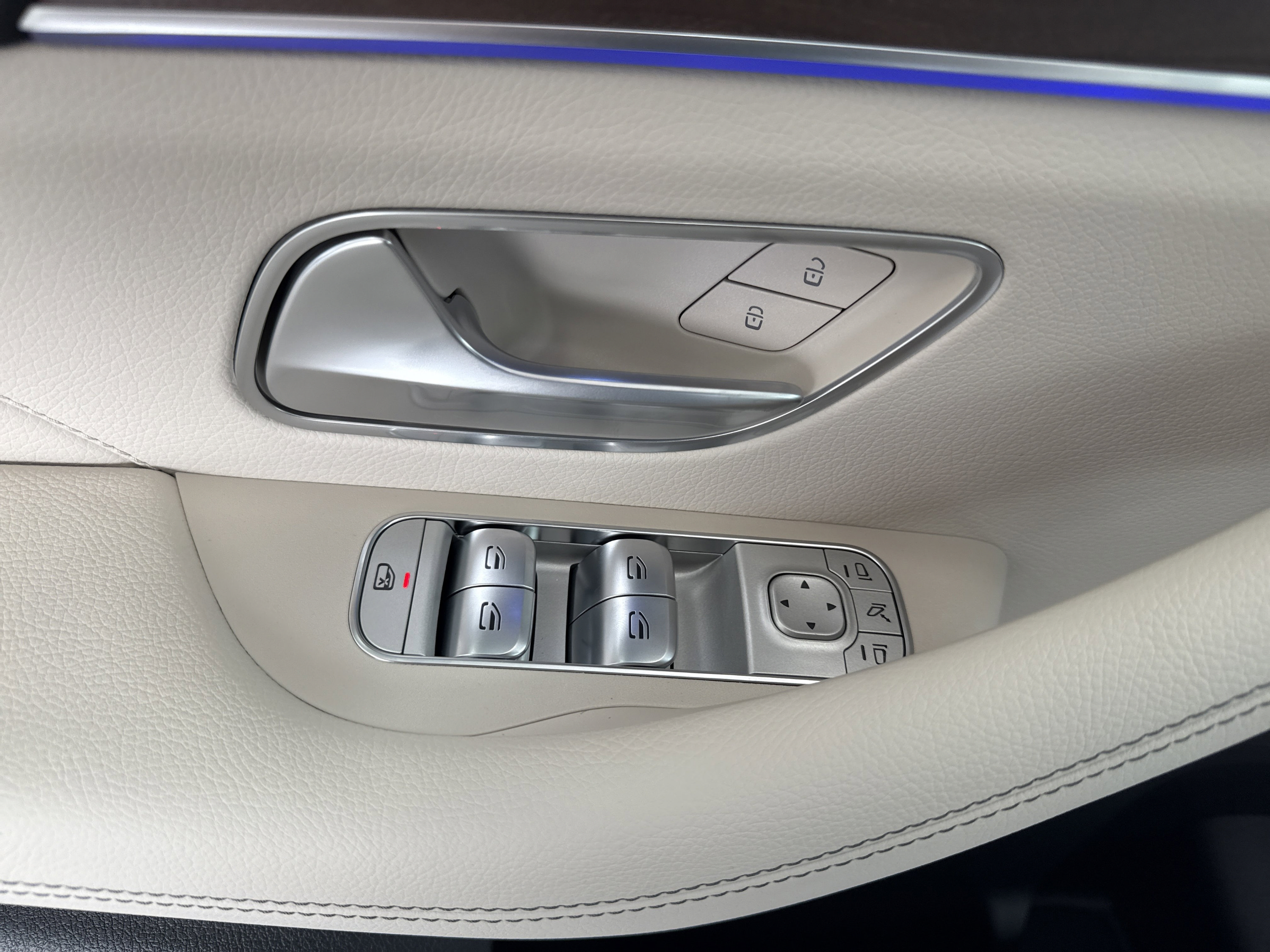 Certified 2026 Mercedes-Benz GLS 450 4MATIC image 23
