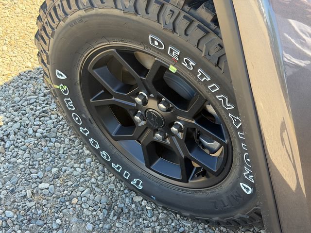 New 2026 Jeep Gladiator Sport AWD/4WD image 12
