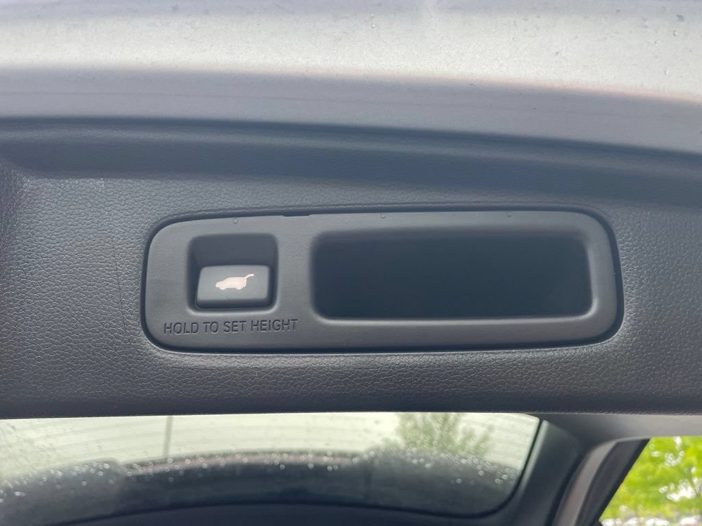 Used 2025 Honda CR-V Sport Touring image 31