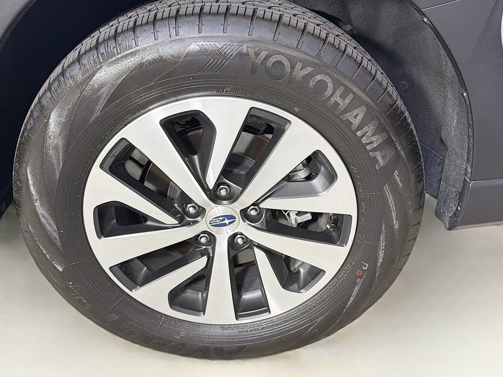 Used 2025 Subaru Outback Premium image 35