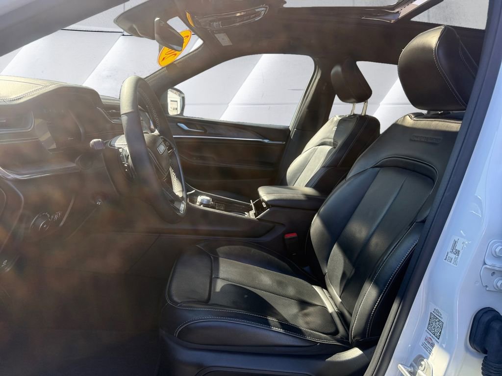 Used 2023 Jeep Grand Cherokee L Overland image 7