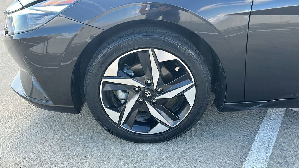 Used 2023 Hyundai Elantra SEL w/ Convenience Package image 6