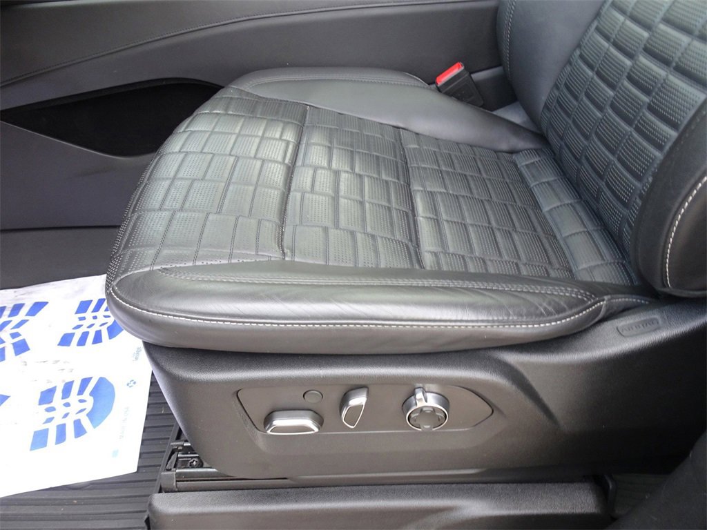 Used 2022 Cadillac Escalade ESV Premium Luxury Platinum w/ LPO, Floor Liner Package image 10