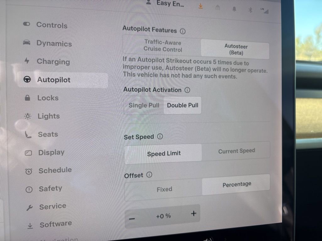 Used 2020 Tesla Model Y Long Range image 23