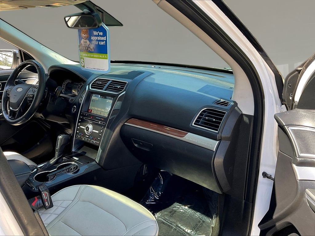Used 2017 Ford Explorer Platinum AWD/4WD image 27