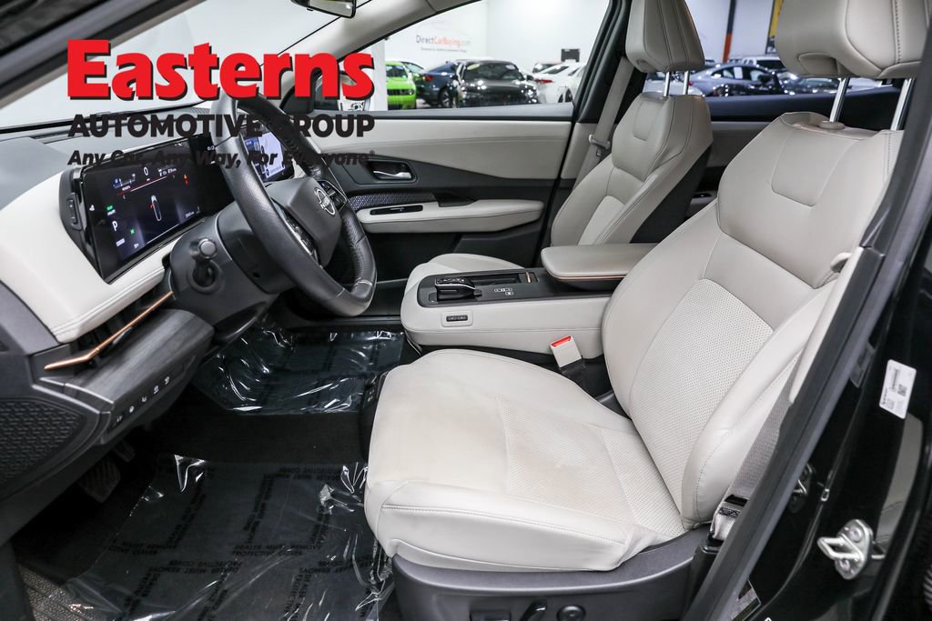 Used 2023 Nissan Ariya AWD image 14